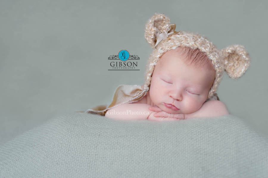 Burlington Ontario Newborn Photographer 