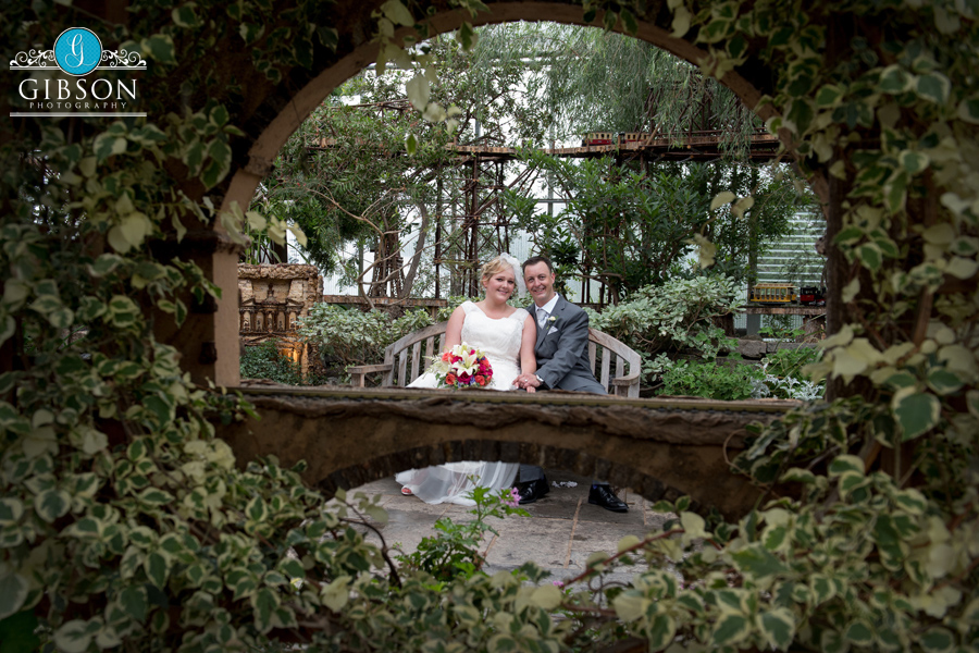 bride and groom, wedding photography, indoor photos