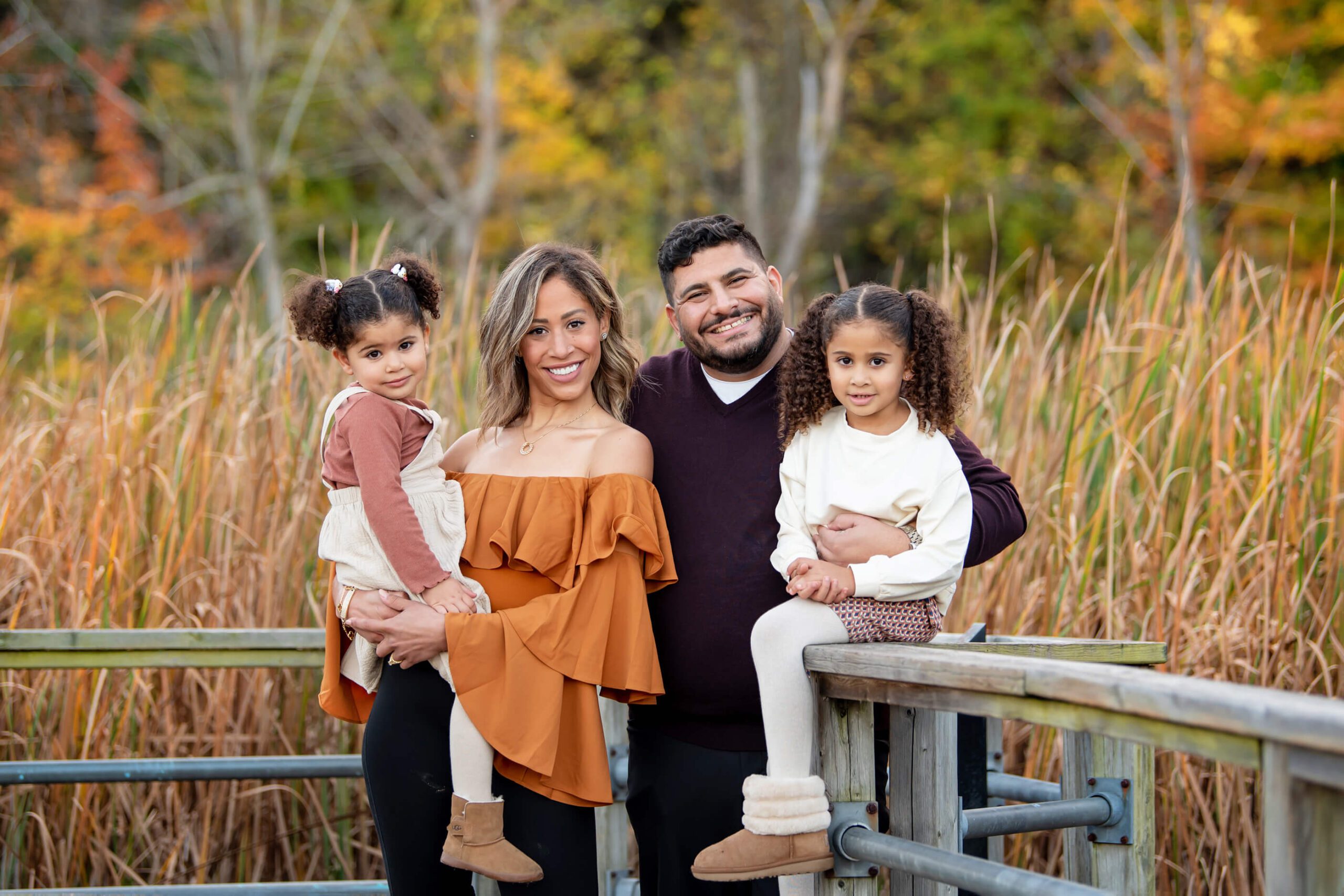 Gorgeous Fall Family Photo in Burlington, Ontario