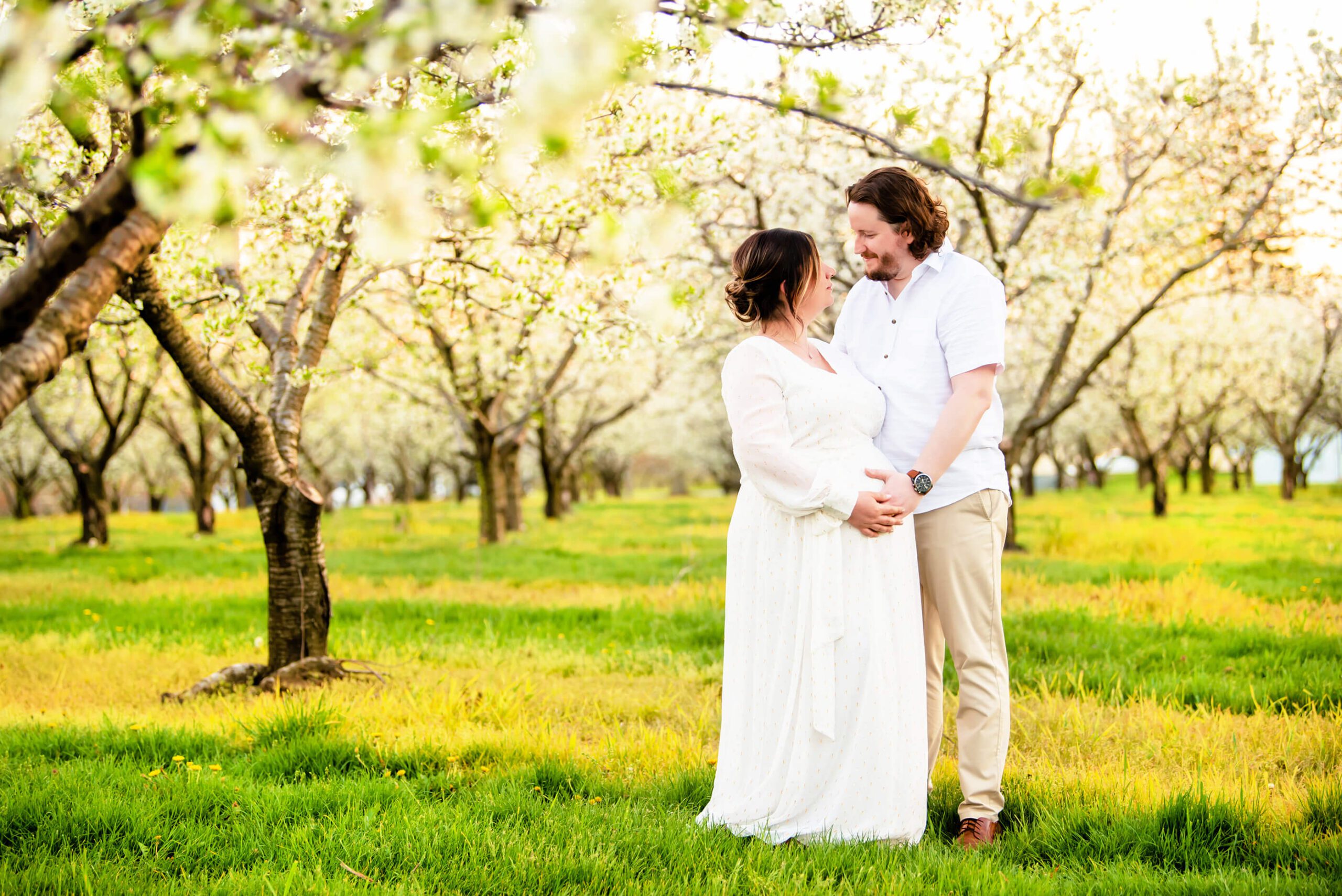 Outdoor Burlington & Toronto Maternity Photography session at the White Cherry Blossoms