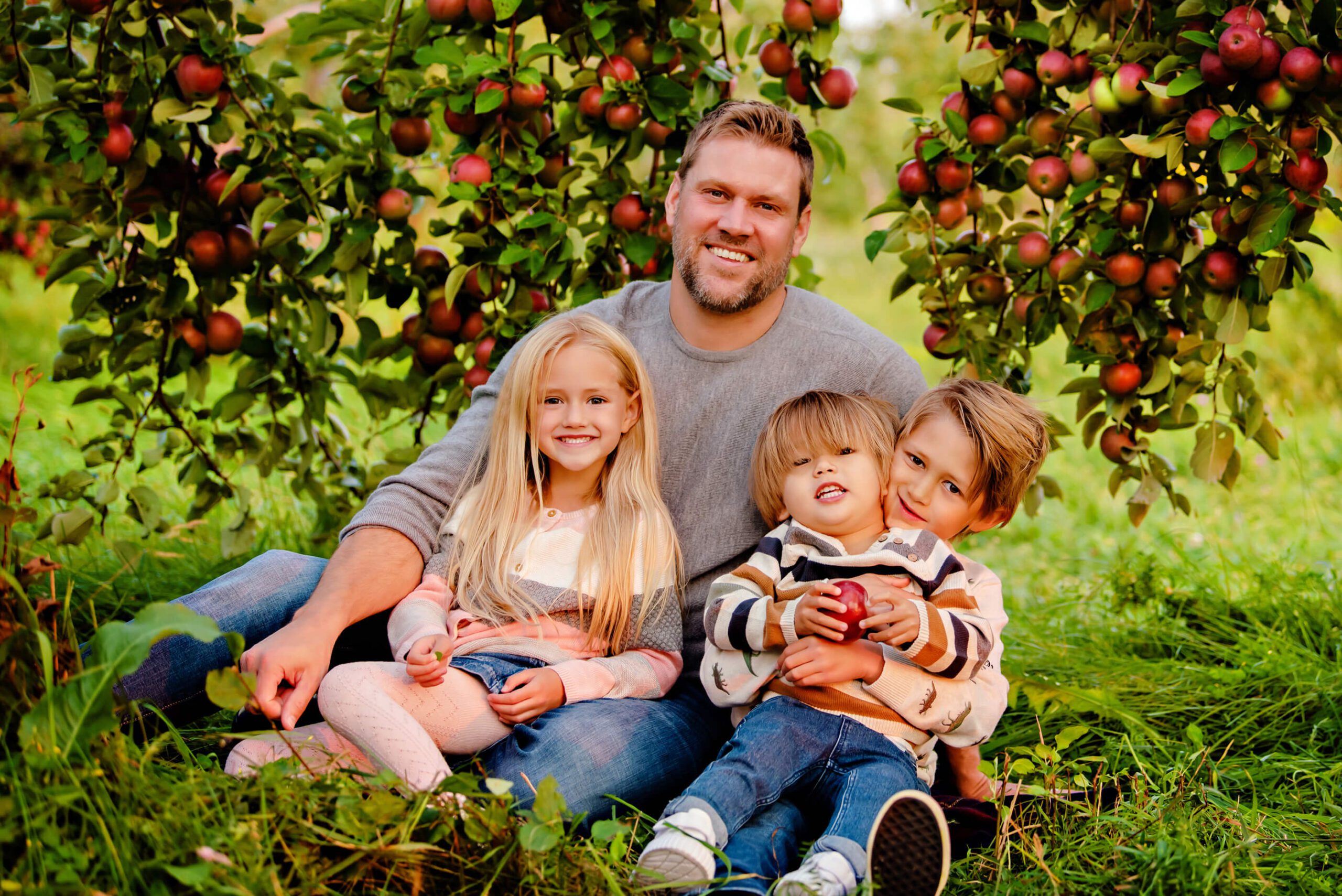 family photos at the apple orchard