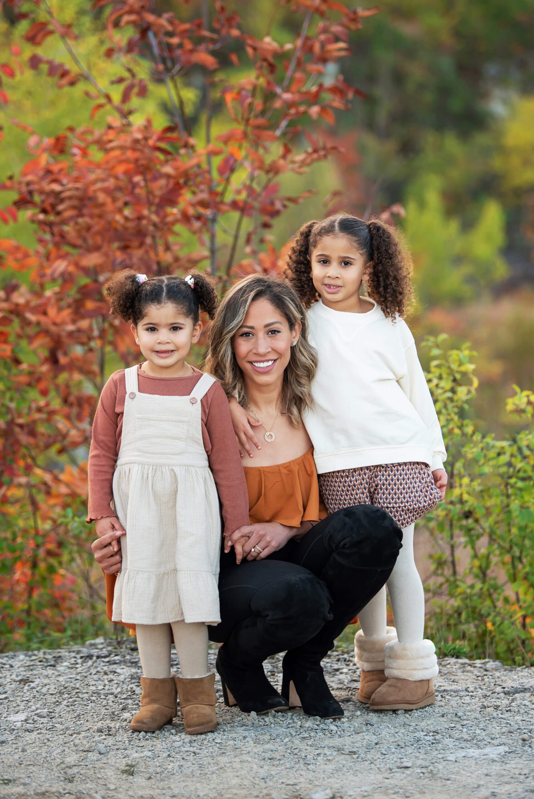 mom and daughters in Burlington Ontario fall family photos