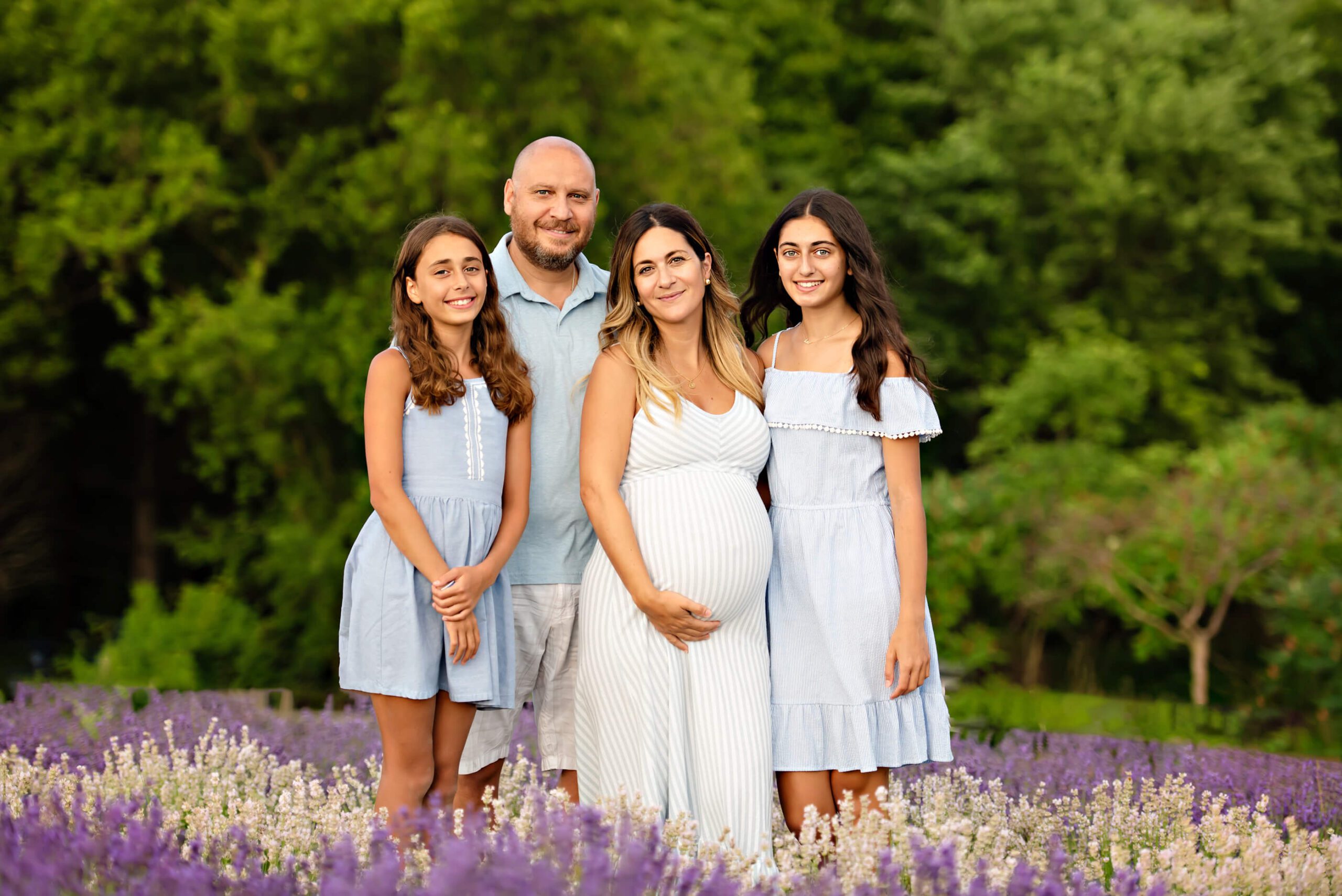 family maternity photos in Burlington, Ontario