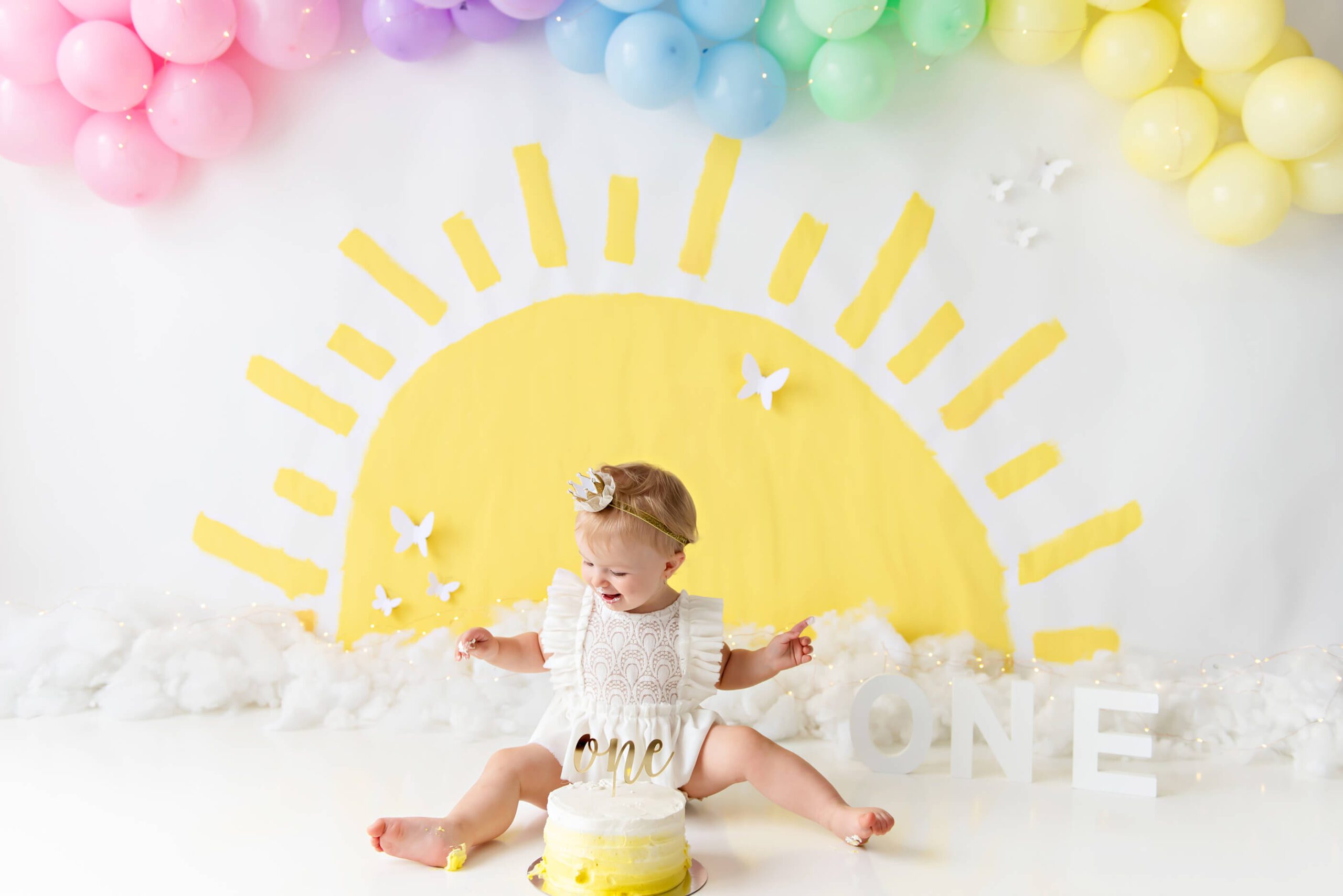 rainbow ballon arch Toronto cake smash portrait session 